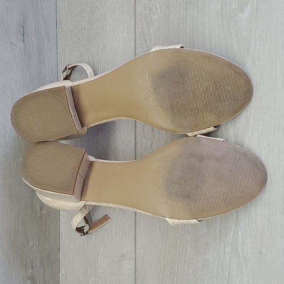 Steve Madden Women Irenee Ankle Strap Block Heels sandals shoes sz 8M - Picture 11 of 12